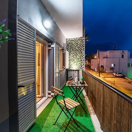 Yiannis Suite Santorini Fira  Exterior photo