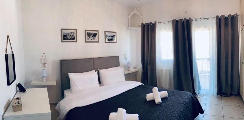 Yiannis Suite Santorini Fira  Exterior photo